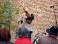 Ghislaine Desmaris à la cornemuse picarde